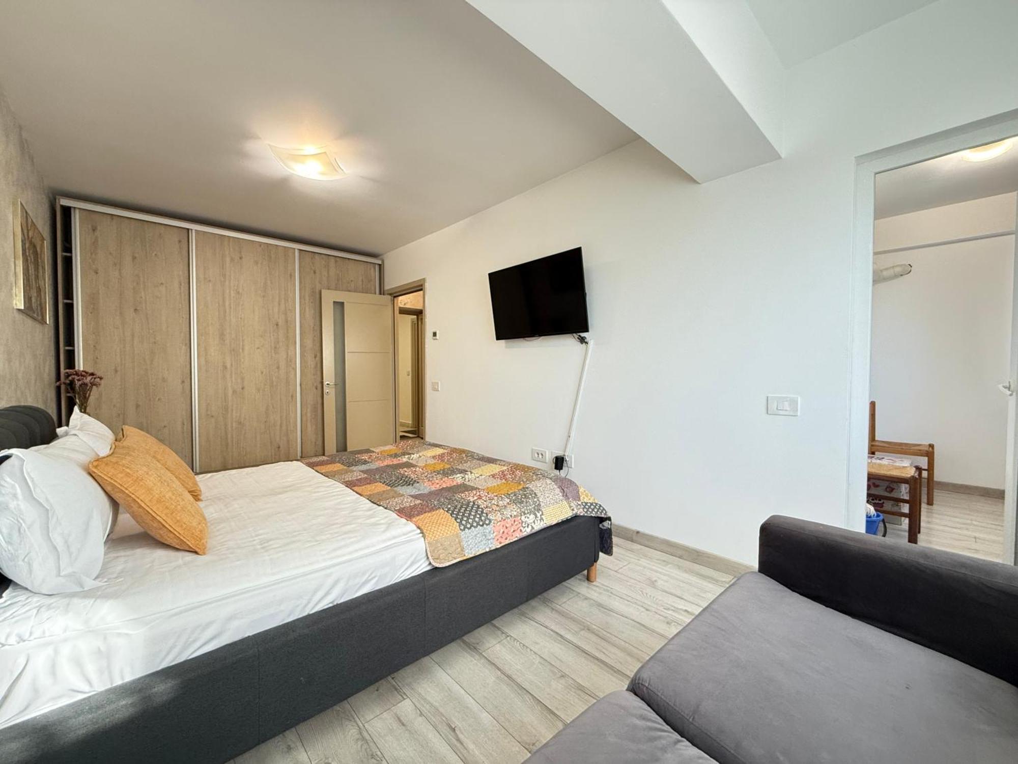 Smart Stay Studio With Free Parking 雅西 外观 照片